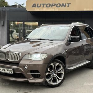 BMW X5 xDrive40d (Automata) AC SCHNIZTER+Softclose+HeadUP+Duplapanoráma+SávVáltó